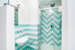 Sapphire Rooms