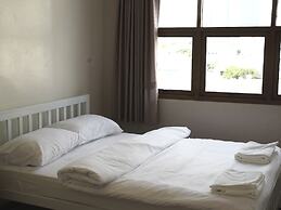 Krung Tone Hostel