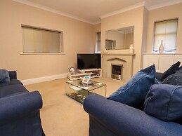 6D Clifton Drive
