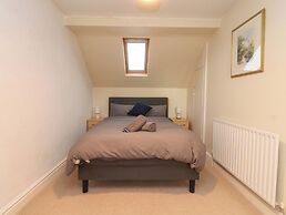 6D Clifton Drive