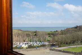 Watermouth Castle, Harbour Apartment