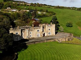 Watermouth Castle, Penn-curzon Apartment