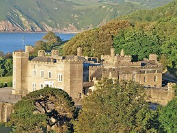 Watermouth Castle, Penn-curzon Apartment
