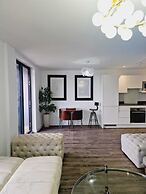 Luxury vip 2bed Apartment With Balcony