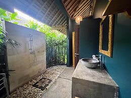 Joyously Raw Villas