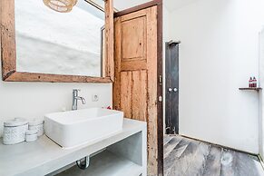 Kula Villa by Betterplace