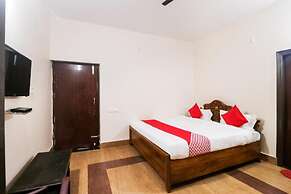 Goroomgo Purple Villa Bhubaneswar