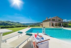 Heartbreaking Charming Villa in Chipieri - Marche
