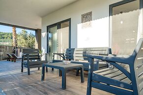 Villa London