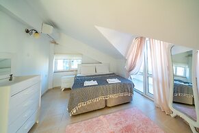 Villa London