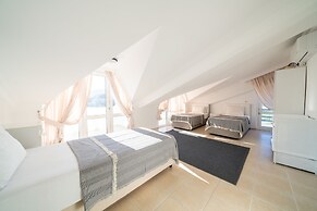 Villa London