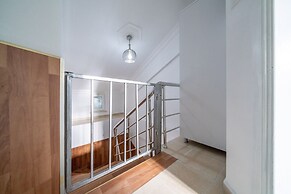 Villa London