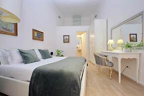 Treasurerome Opera Trevi Green Suite 2BR