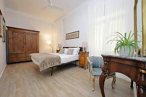 Treasurerome Opera Trevi Green Suite 2BR