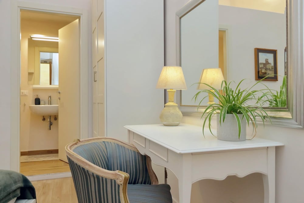 Treasurerome Opera Trevi Green Suite 2BR