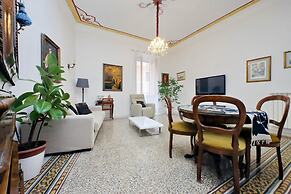 Treasurerome Opera Trevi Green Suite 2BR
