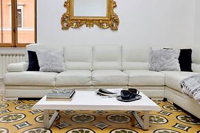 Treasurerome Opera Trevi Grand Suite 3BR