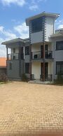 Inviting 9-bed Villa in Kampala