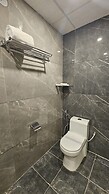Emerald Urban Comforts