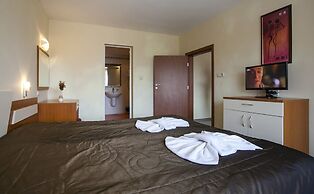 Relax Coop Hotel