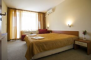 Relax Coop Hotel