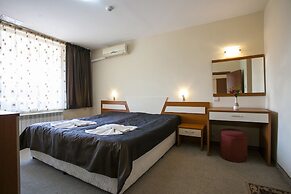 Relax Coop Hotel