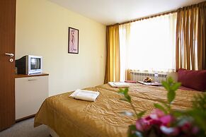 Relax Coop Hotel