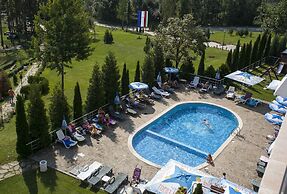 Relax Coop Hotel