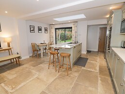Dazie Cottage