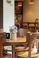 Miraa Guest House & Resto