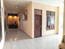Miraa Guest House & Resto
