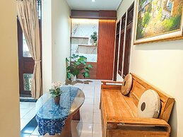 Miraa Guest House & Resto