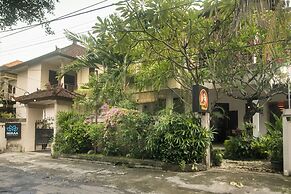 Miraa Guest House & Resto