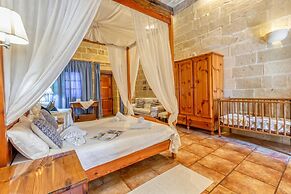 Ta'leli Pool Farmhouse in Gozo