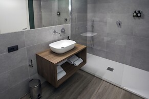 Moody smart & comfy Hotel