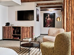 Hotel Pietryna
