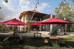 Lost Ridge Inn & Brewery & Ranch