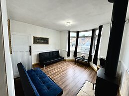 Detached 4beds - Windsor, Heathrow & London Access