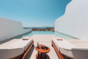 Muse of Mykonos