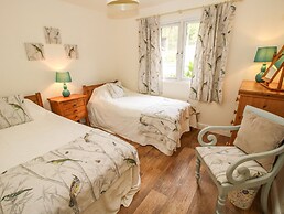 Dragonfly Lodge