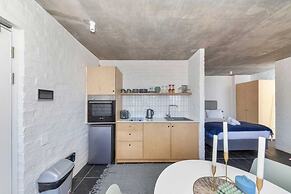 Seaside Studio Apartment, 9 Mins to Queens Beach!