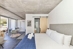 Seaside Studio Apartment, 9 Mins to Queens Beach!