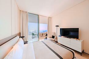 FIVE LUXE
