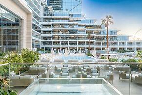 FIVE LUXE