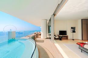 FIVE LUXE