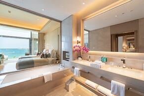 FIVE LUXE