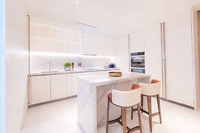 FIVE LUXE