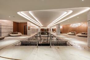 FIVE LUXE