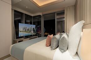 FIVE LUXE