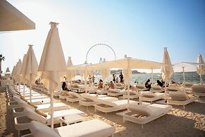 FIVE LUXE